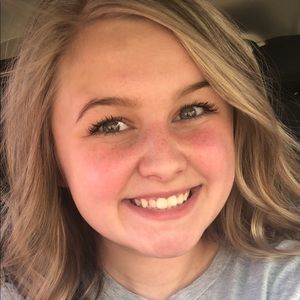 Meet your Posher, Candice